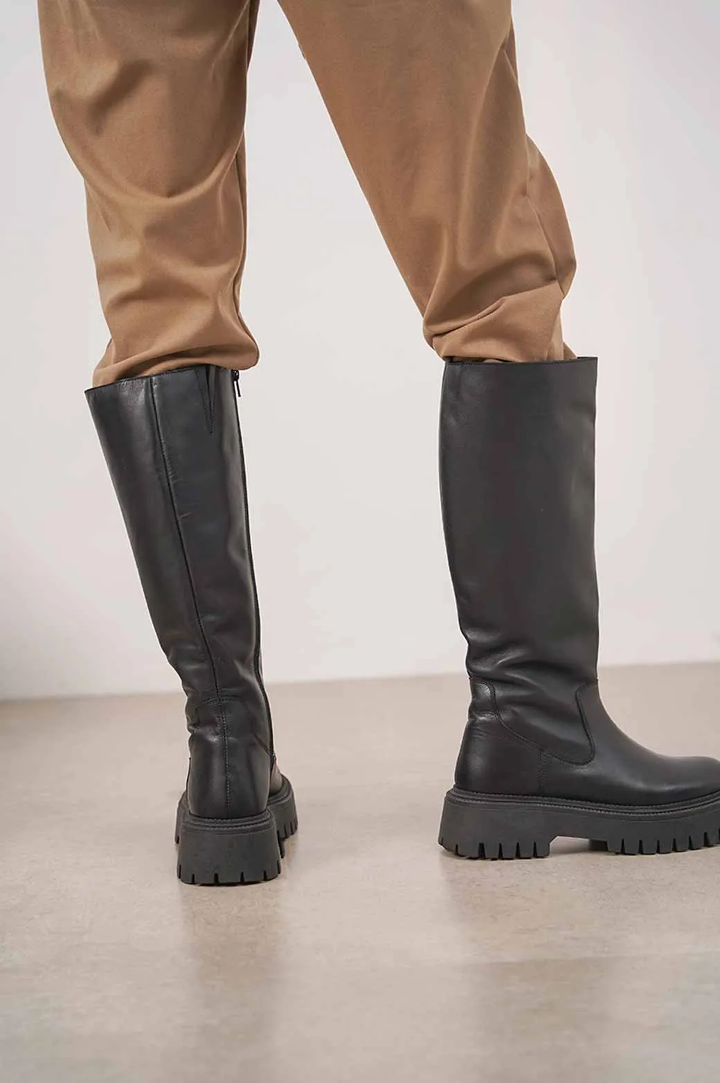 LEATHER KNEE HIGH BOOTS