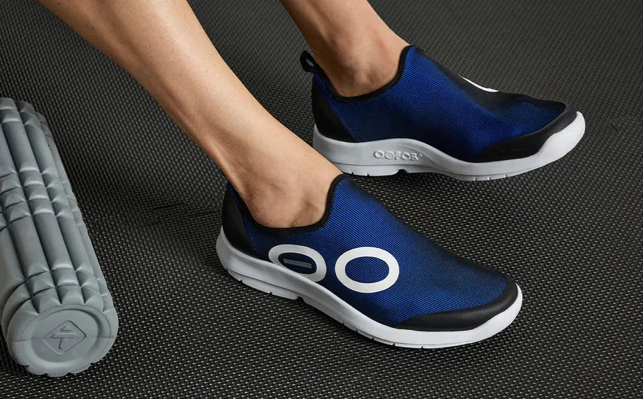 MENS OOFOS OOMG SPORT SLIP-ON RECOVERY SHOE | NAVY