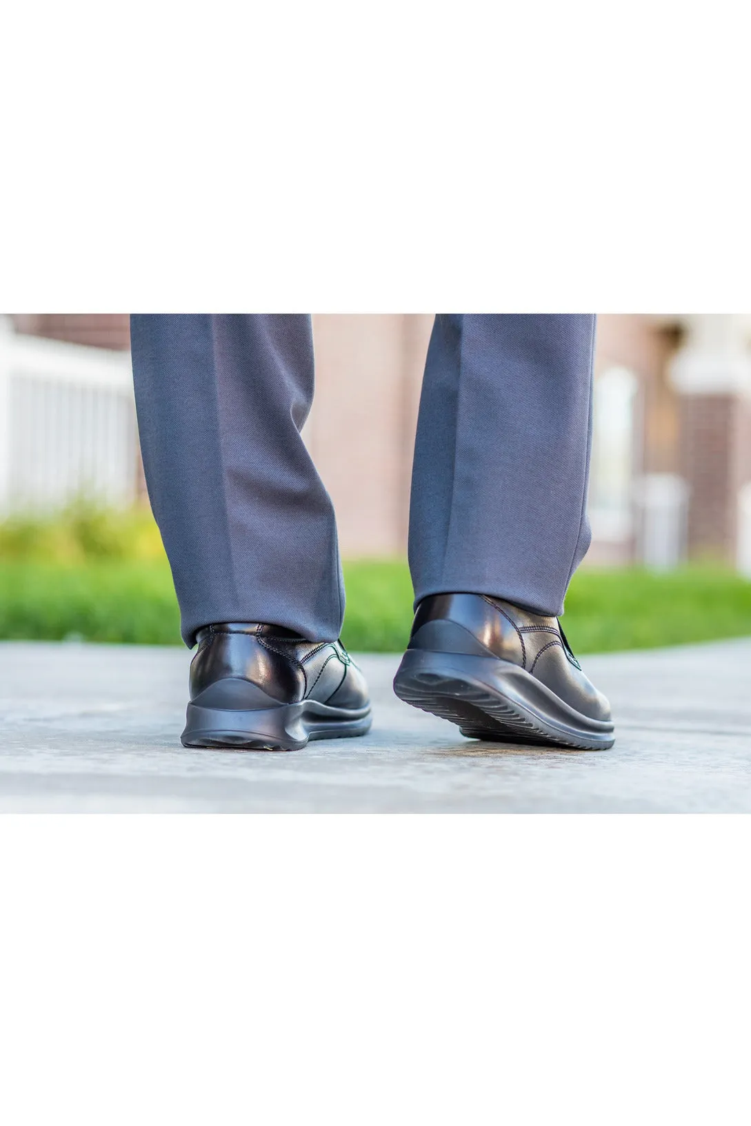 Robbins & Brooks Hinckley Apron Toe Slip-On Black