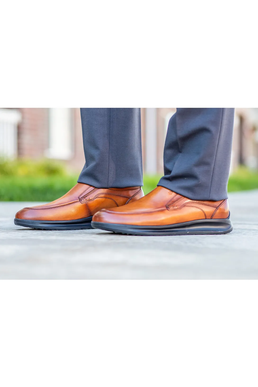 Robbins & Brooks Hinckley Apron Toe Slip-on Tan