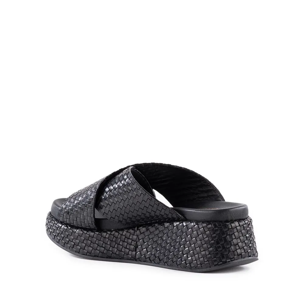 Seychelles Key West Criss Cross Leather Sandal in Black